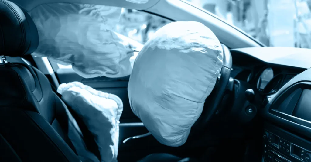 Mange biler kører rundt med alvorlige fejl: Ejere ignorerer tilbagekaldelser