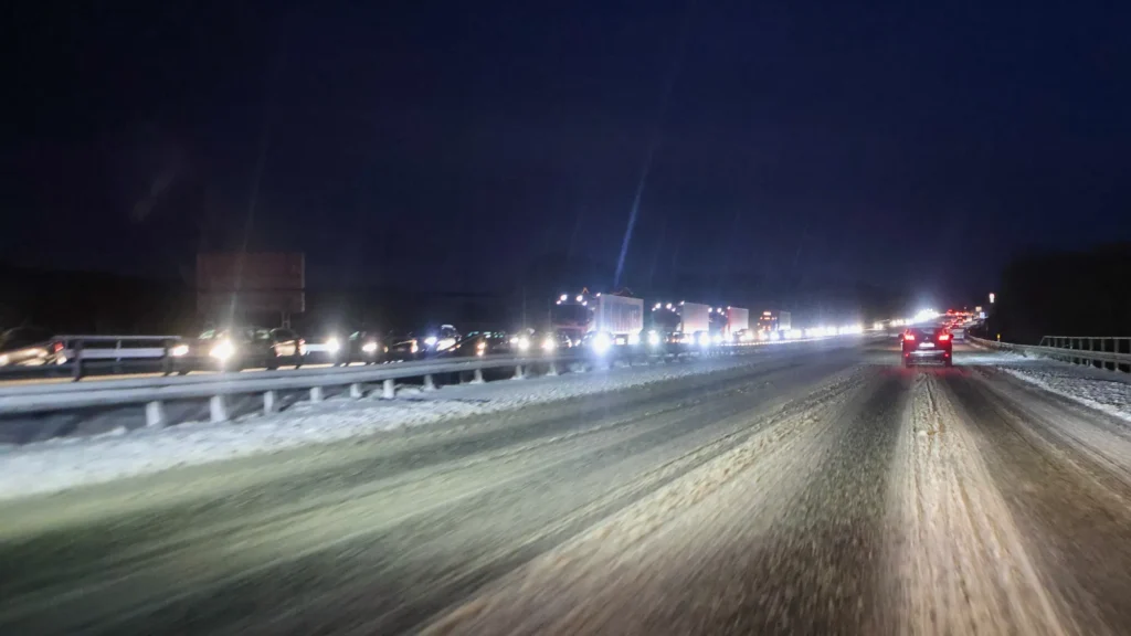 Snebyger fortsætter: Vejdirektoratet advarer bilister – især i Jylland