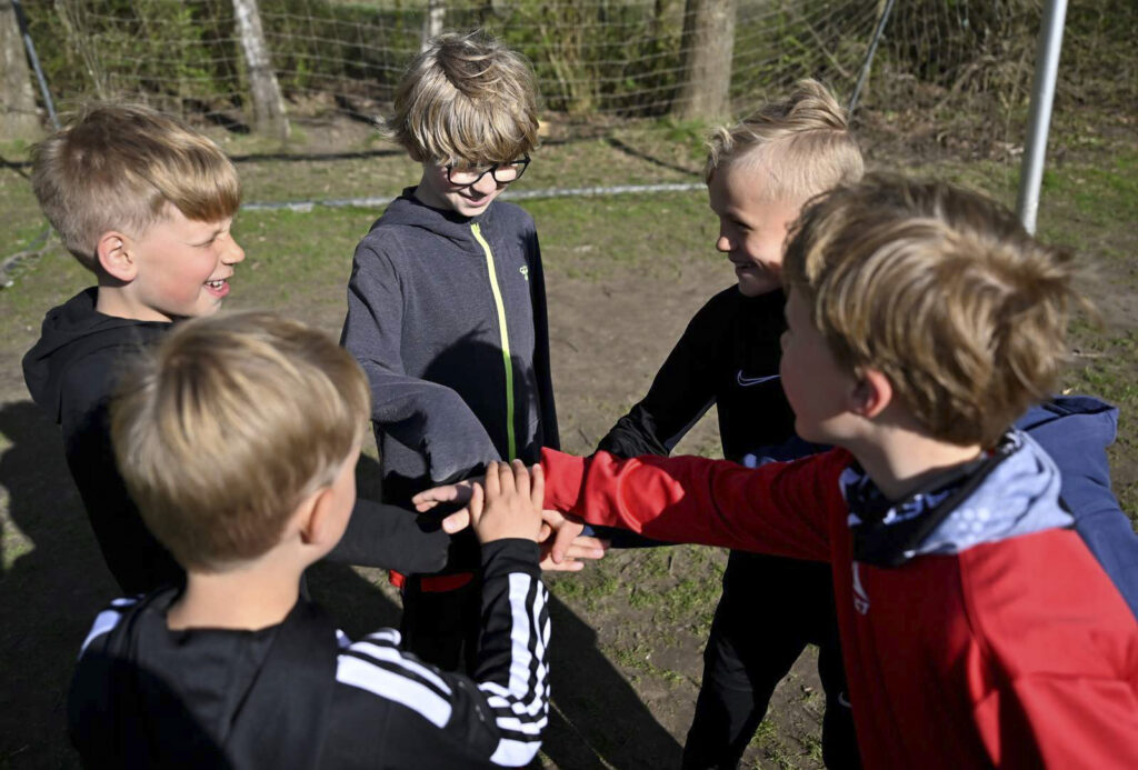 Kender du Danmarks bedste holdkammerat? Nu kan dit tip udløse 50.000 kroner til holdet