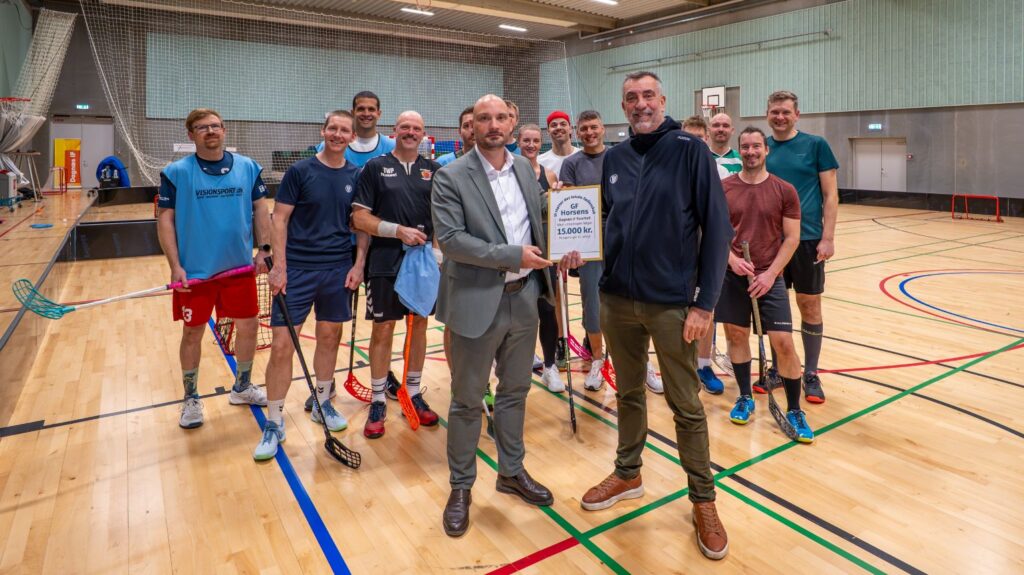 Dagnæs IF har fået 15.000 kroner i donation: Nu kan foreningen spille hjemmekampe i floorball